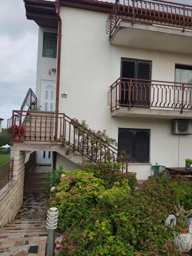 Lili Apartment Умаг Екстериор снимка